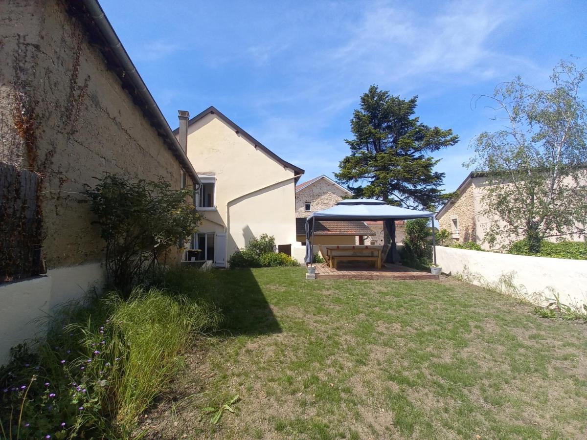 Gite Des Pleiades Villemoirieu 외부 사진